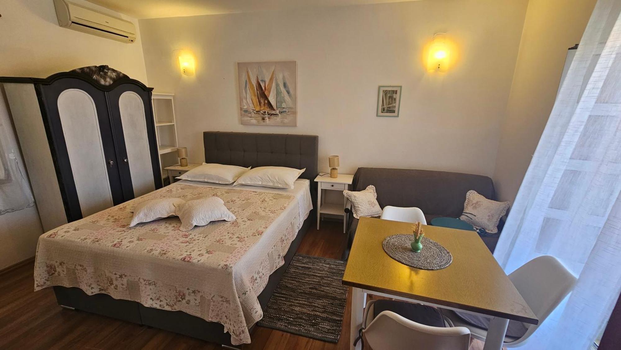 Viktorija Apartments セゲット・ヴラニツァ エクステリア 写真